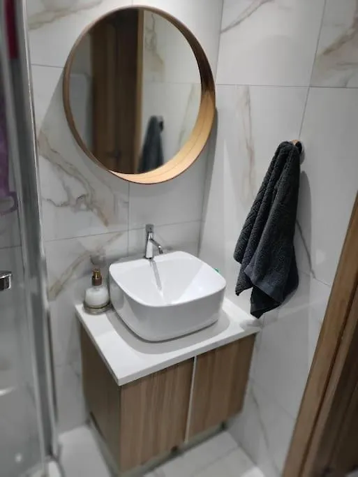 Luxury Apartment In Larnaca 2 Bedroom 1 Balcony 0*,